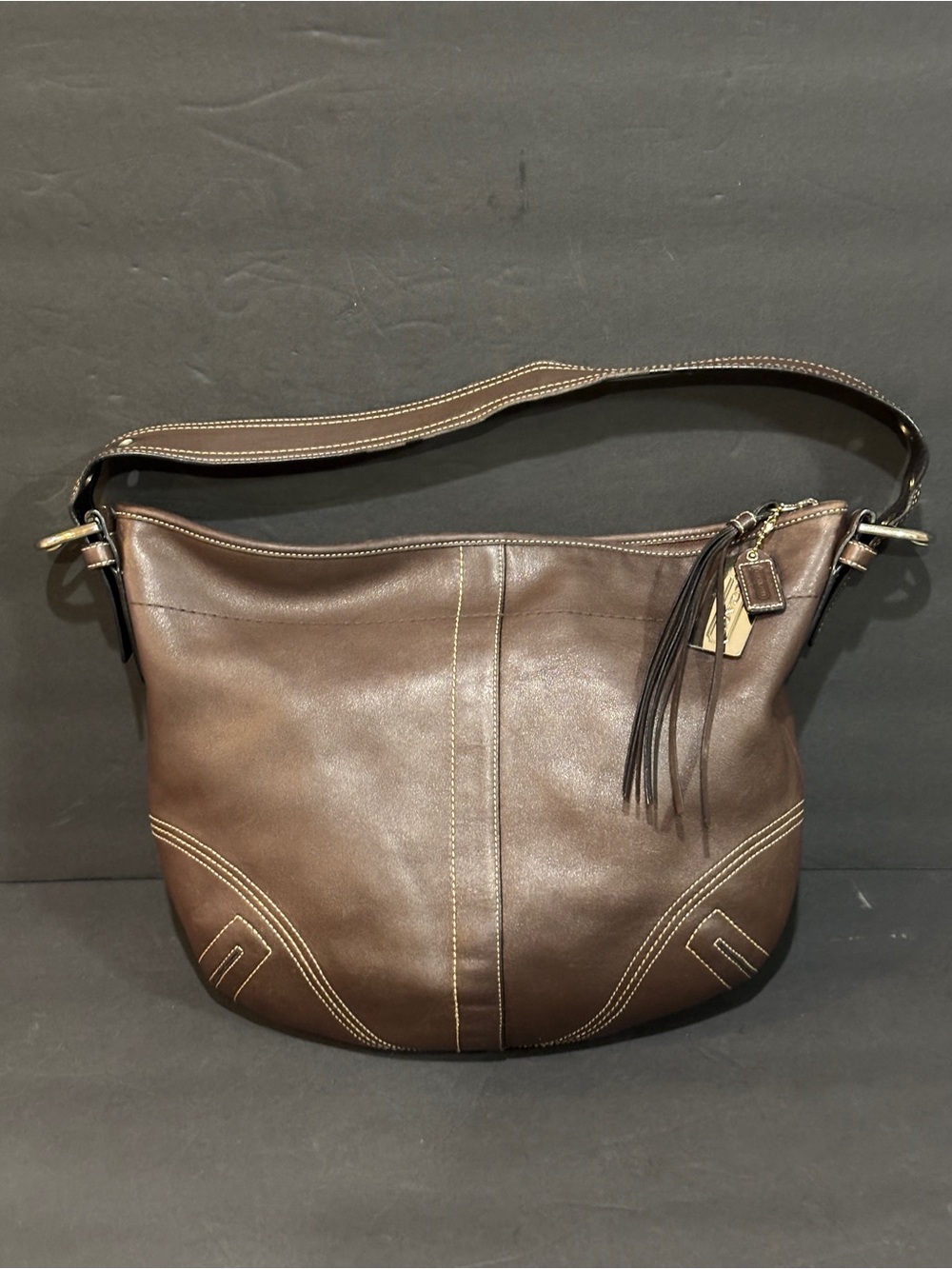 Coach Medium Brown Leather Hobo Shoulder Bag F06J-10250 Contrast Stitching